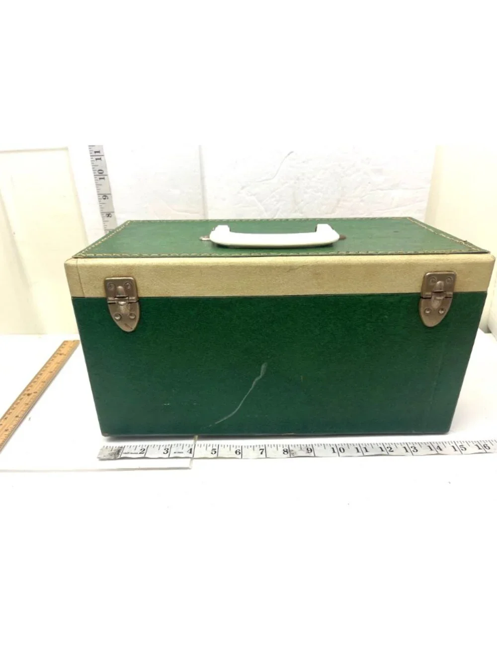Vintage Green/Cream Storage Box W/Red Interior Handle & Locking Clasp 15
